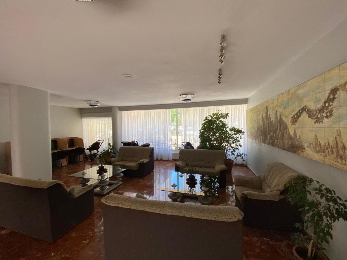 Con Espectacular Vista, Piscinas, Recep 24 Hs Apartamento