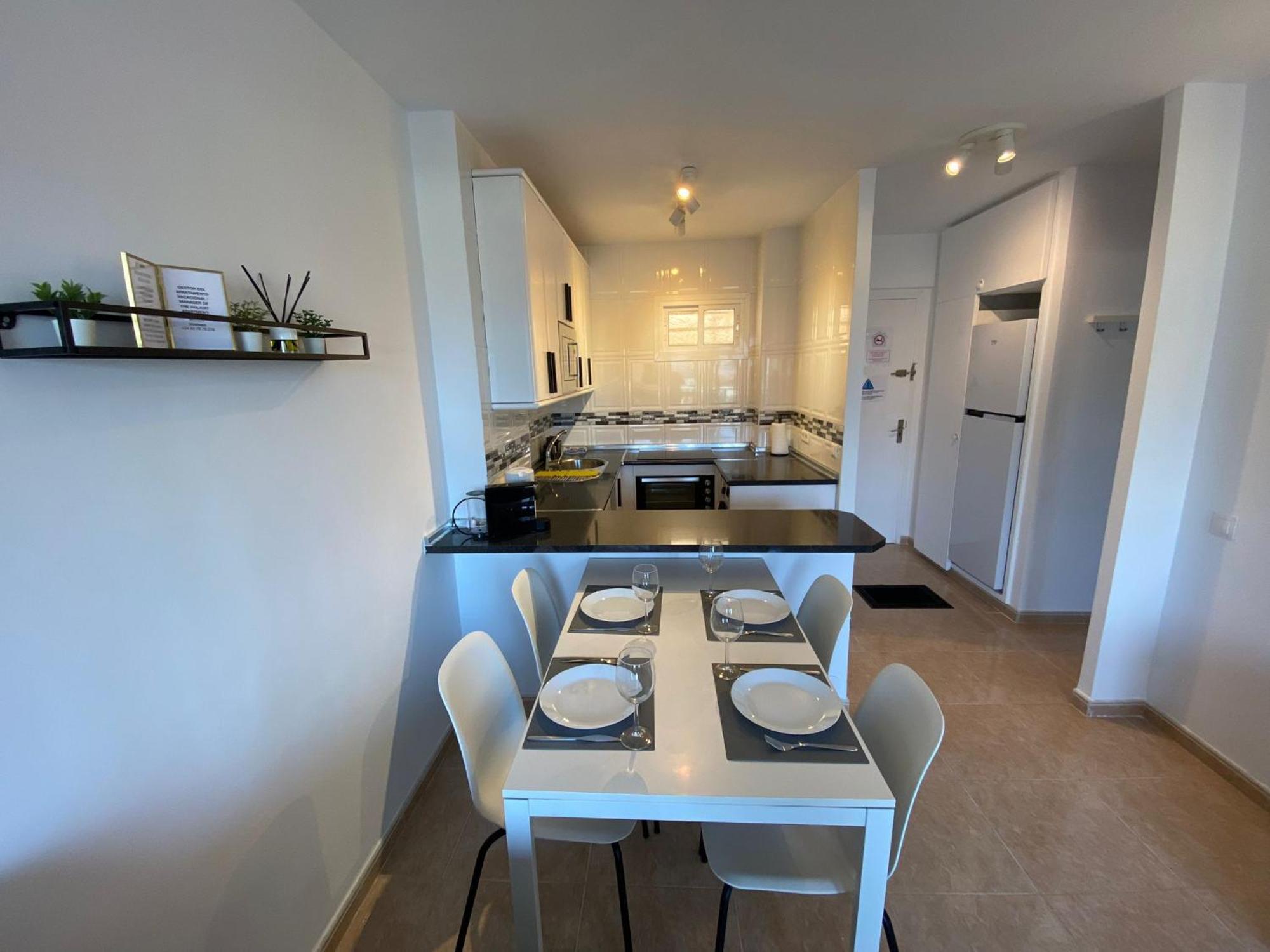 Con Espectacular Vista, Piscinas, Recep 24 Hs Apartamento *